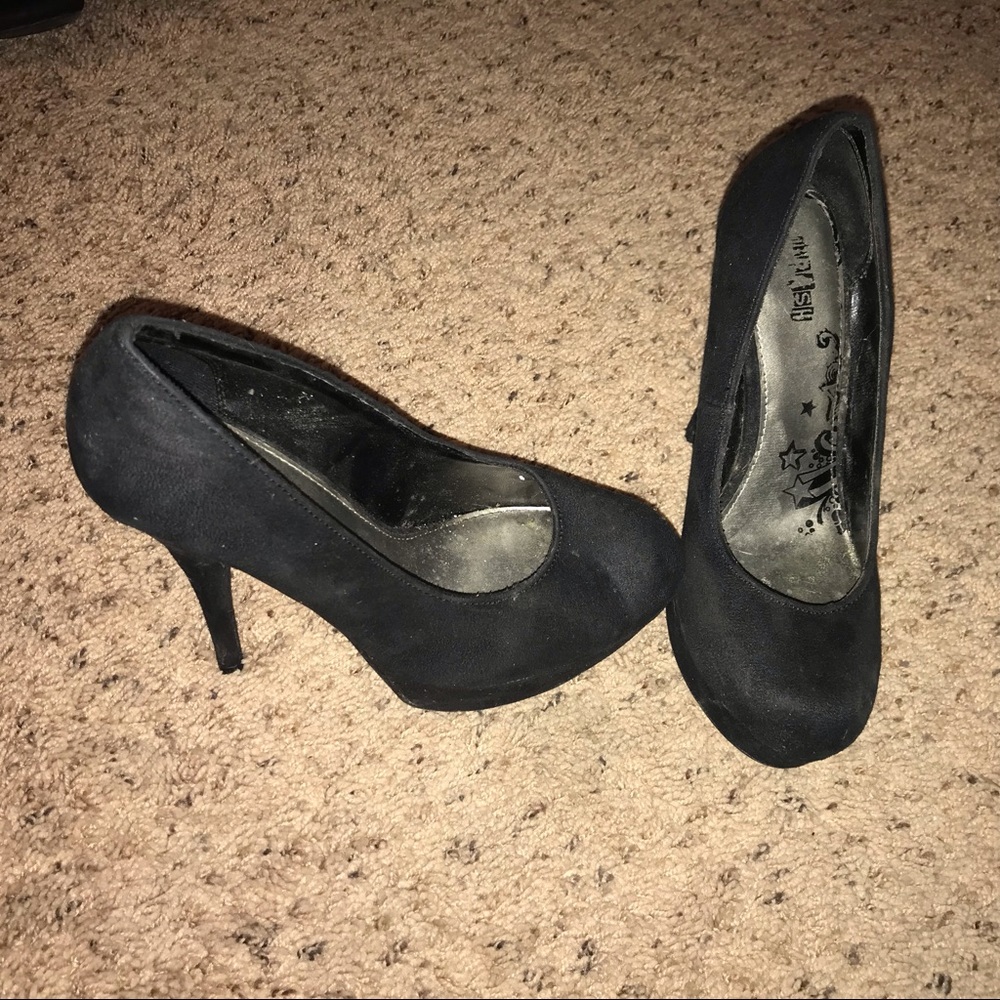 Black Suede High Heels Size 7.5